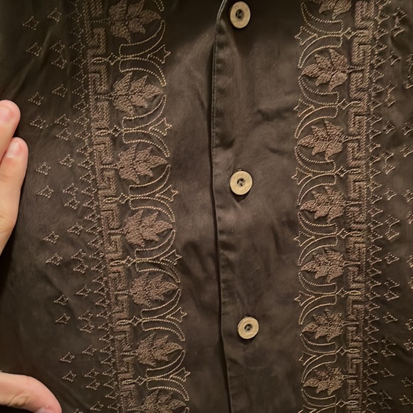 Tommy Bahama Button Up - Picture 3 of 6